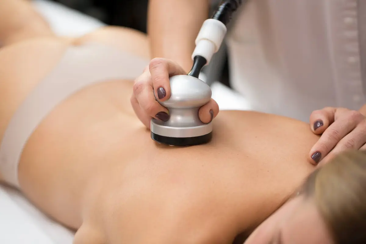 A vacuum-roller device in use